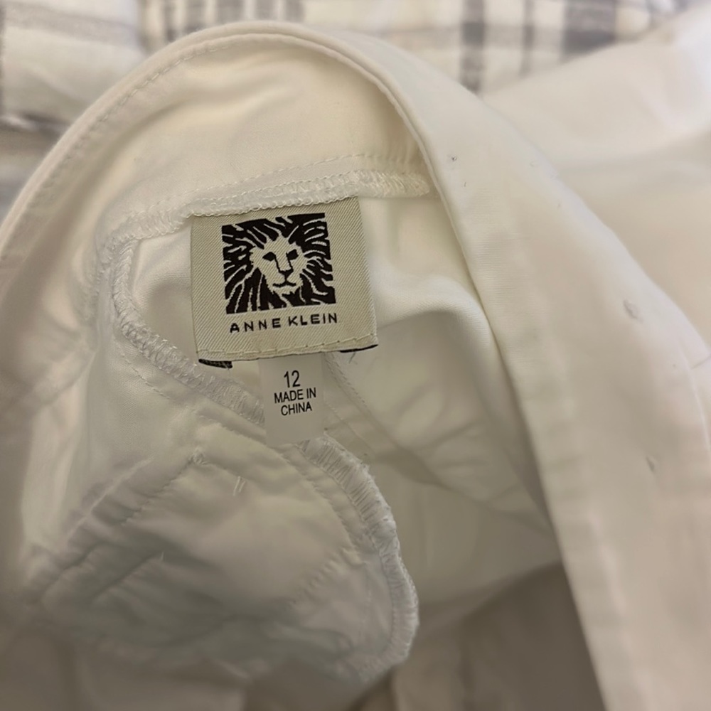 White Anne Klein Cropped Pants